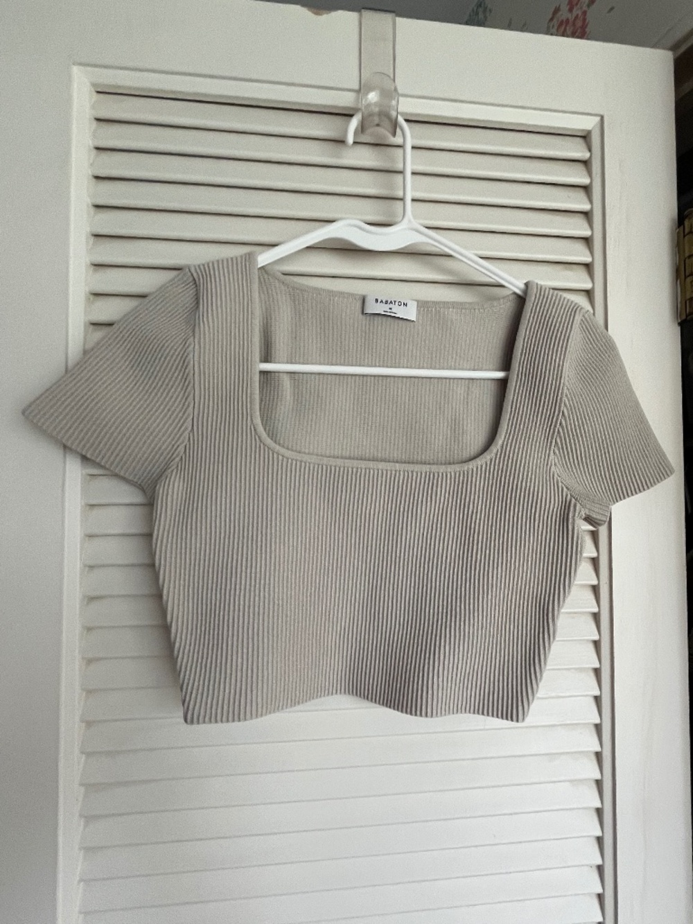 Aritzia Babaton Sculpt Knit Square Neck Tan Cropped Top Size Medium - Picture 5 of 5